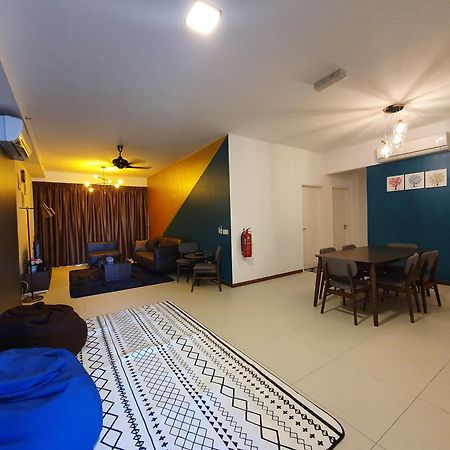 The Landmark By Katana 3Br To 4Br Luxury Seaview Landmark Homestay At Gurney 15-16Pax 无敌海景套房 Tanjung Tokong Kültér fotó